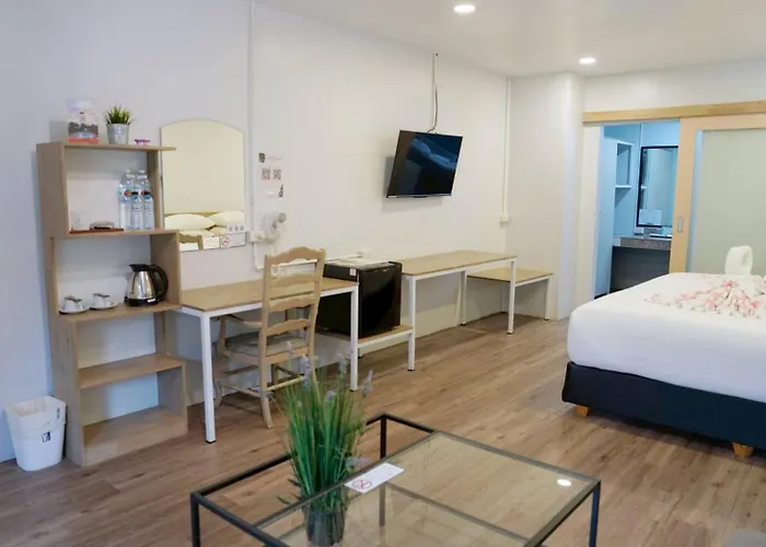 Basaya Beach Hotel & Resort
